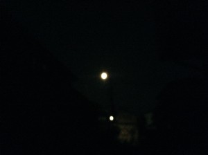moon160521_R